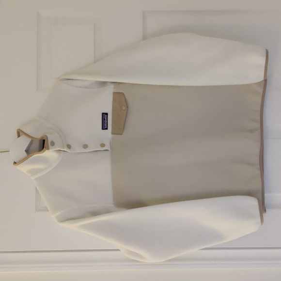 Patagonia women's Snap-T Synchilla fleece pullover sweater in white and beige XS - Picture 6 of 10